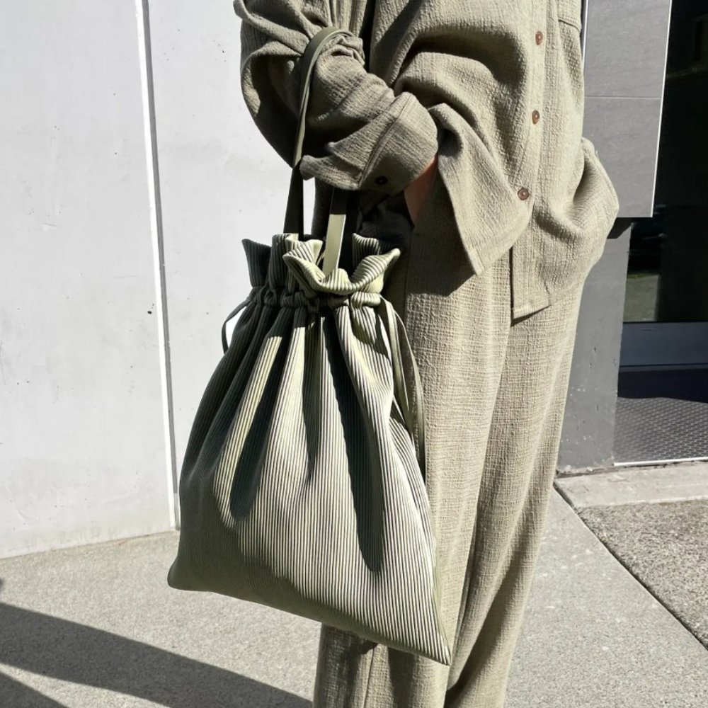 Oak + Fort Pleated Bucket Bag in Moss - NWT